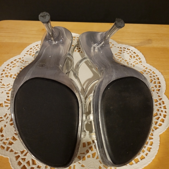 NIB Jacqueline Ferrar Shoes Woman's 7.5M Silver High Heels Party Shoes - Picture 5 of 12